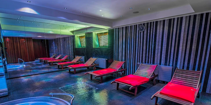 Moderní hotel v centru Košic: bufetová snídaně, 2hodinový wellness se saunou a vířivkou