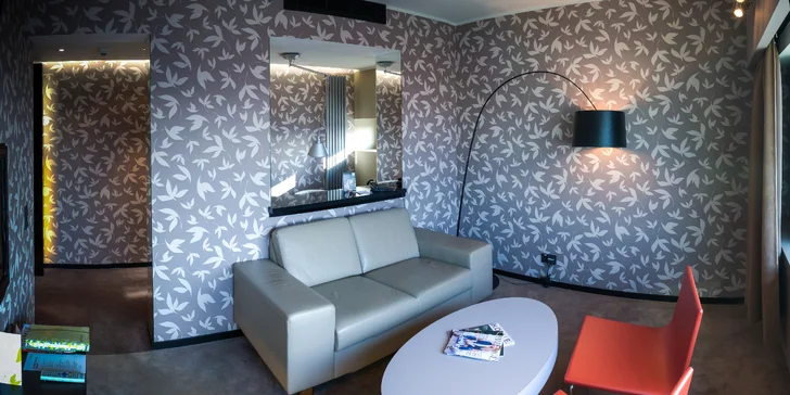 Moderní hotel v centru Košic: bufetová snídaně, 2hodinový wellness se saunou a vířivkou