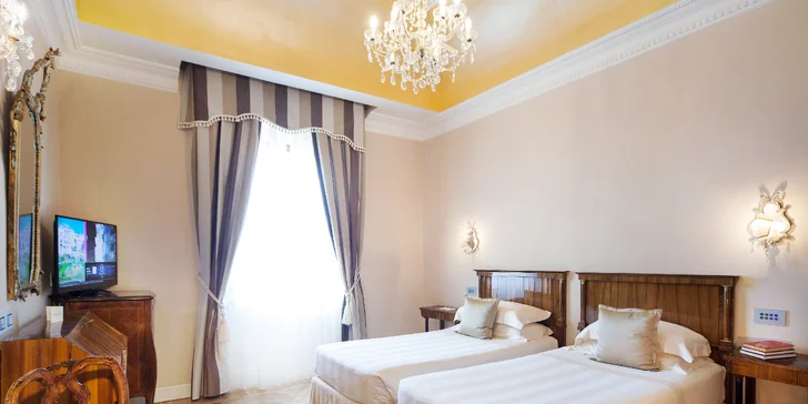 5* Grand Hotel Rimini: poloha hned u pláže, bazén, italské snídaně a úžasná atmosféra