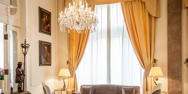 5* Grand Hotel Rimini: poloha hned u pláže, bazén, italské snídaně a úžasná atmosféra