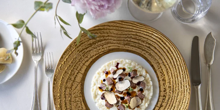 5* Grand Hotel Rimini: poloha hned u pláže, bazén, italské snídaně a úžasná atmosféra