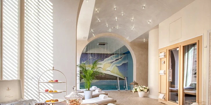 5* Grand Hotel Rimini: poloha hned u pláže, bazén, italské snídaně a úžasná atmosféra