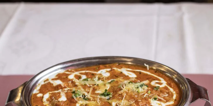 Indicko-nepálské menu pro 2: předkrm, kari a korma s masem i vege vč. přílohy