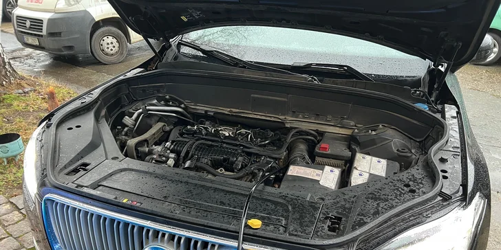 Dekarbonizace motoru o libovolném objemu pro vyšší výkon, míň emisí a delší životnost