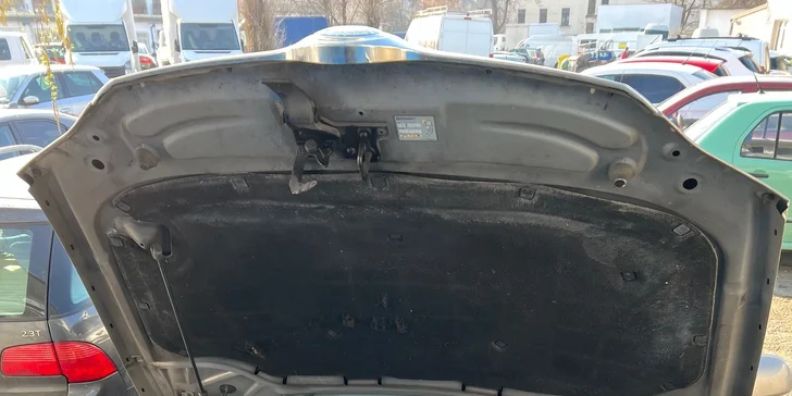 Dekarbonizace motoru o libovolném objemu pro vyšší výkon, míň emisí a delší životnost