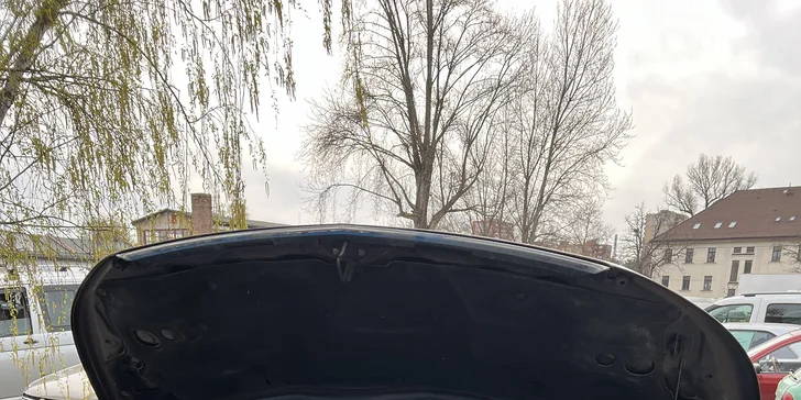 Dekarbonizace motoru o libovolném objemu pro vyšší výkon, míň emisí a delší životnost