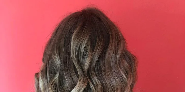 Kadeřnické balíčky pro všechny délky vlasů: střih, barvení, melír i balayage