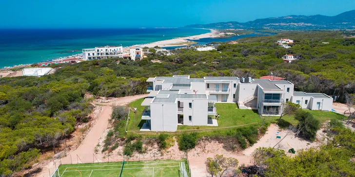 Sardinie s plnou penzí: Hotel Bellevue Resort Sardinia**** u písčité pláže, letenky i transfery v ceně