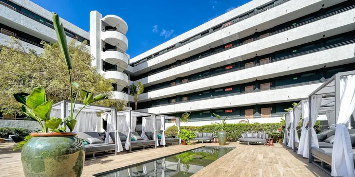 Letecky na Tenerife: 4* Hotel Labranda Suites Costa Adeje s polopenzí nebo all inclusive, bazény a kousek od pláže