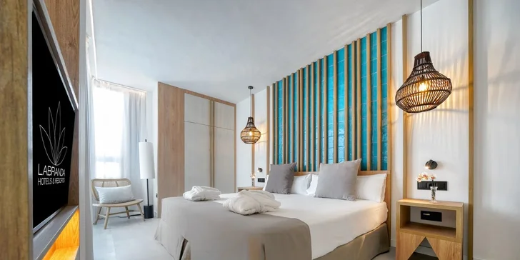 Letecky na Tenerife: 4* Hotel Labranda Suites Costa Adeje s polopenzí nebo all inclusive, bazény a kousek od pláže