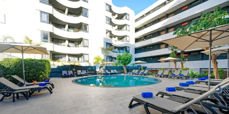 Letecky na Tenerife: 4* Hotel Labranda Suites Costa Adeje s polopenzí nebo all inclusive, bazény a kousek od pláže