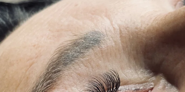 Prodlužování řas, lash-lifting, laminace obočí i balíček s úpravou a barvením obočí i řas