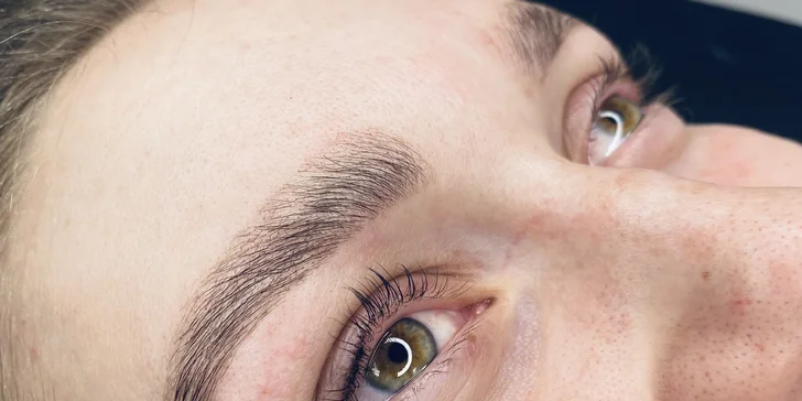 Prodlužování řas, lash-lifting, laminace obočí i balíček s úpravou a barvením obočí i řas