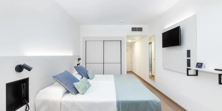 Letecky na Tenerife: pobyt v 4* hotelu s polopenzí nebo all inclusive, pláž 50 m od hotelu, bazén