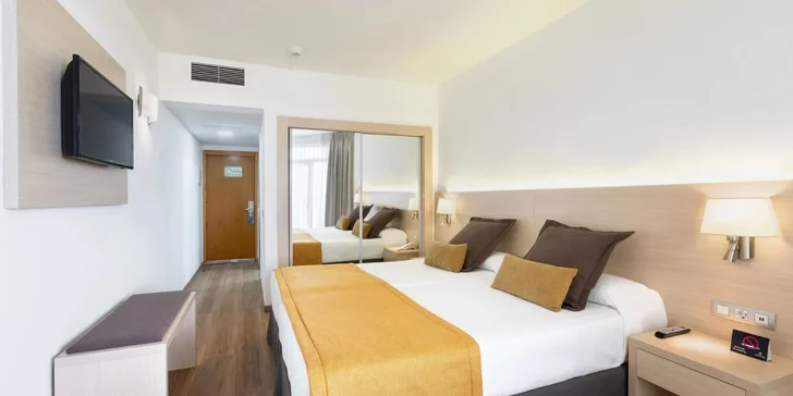 Letecky na Tenerife: pobyt v 4* hotelu s polopenzí nebo all inclusive, pláž 50 m od hotelu, bazén