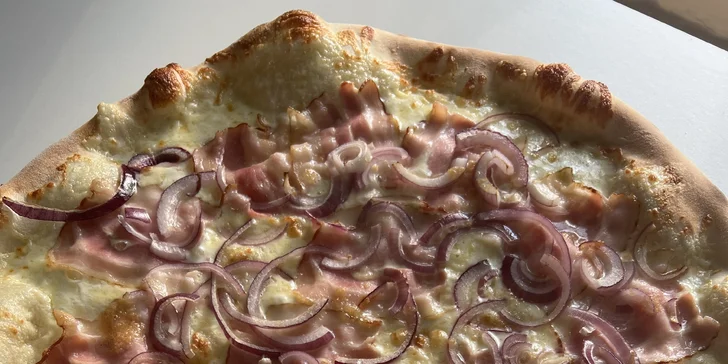 Otevřené vouchery v hodnotě 300-1000 Kč na sortiment podniku Celia pizza&burger