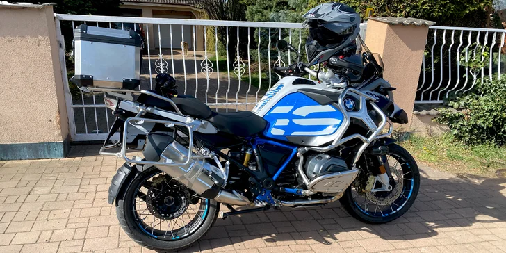 Pronájem motorky BMW R 1200 GS Adventure na den či víkend s neomezeným nájezdem