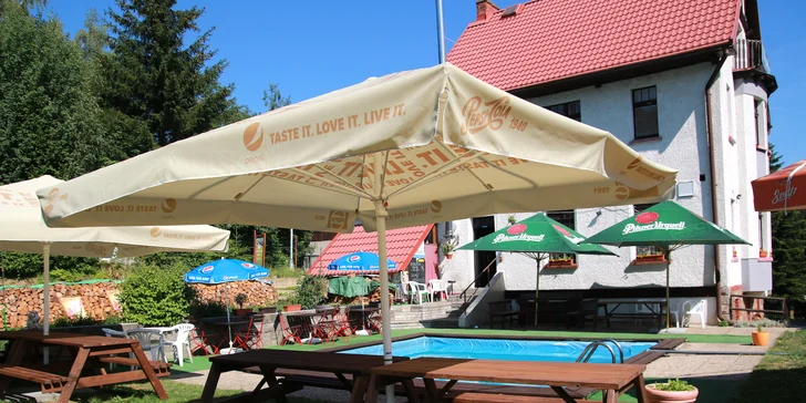 Pobyt v krkonošském penzionu pro páry i rodiny se snídaní či polopenzí