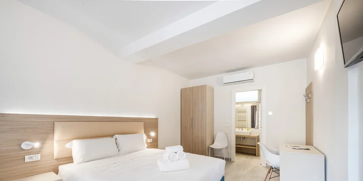 Lago di Garda: 4* hotel s bazénem hned u jezera, láhev vína a extra slevy pro delší pobyty
