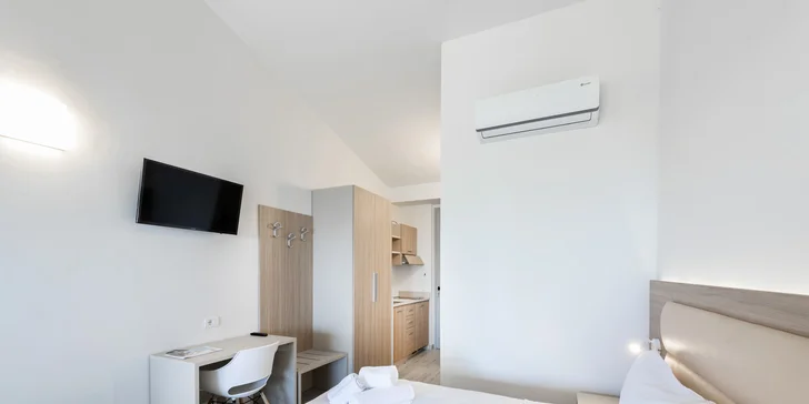 Lago di Garda: 4* hotel s bazénem hned u jezera, láhev vína a extra slevy pro delší pobyty