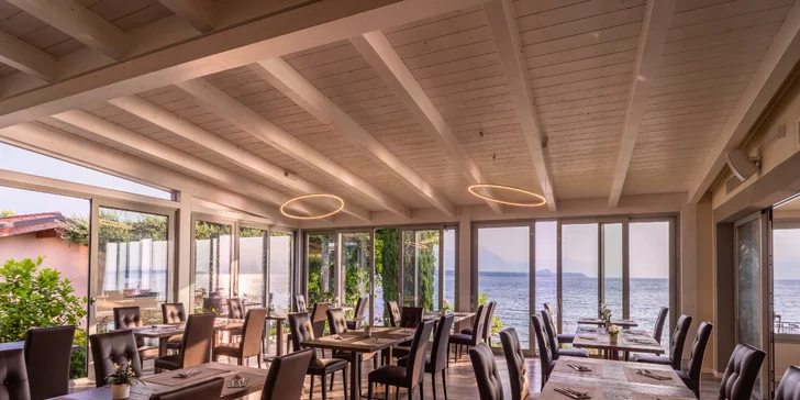 Lago di Garda: 4* hotel s bazénem hned u jezera, láhev vína a extra slevy pro delší pobyty