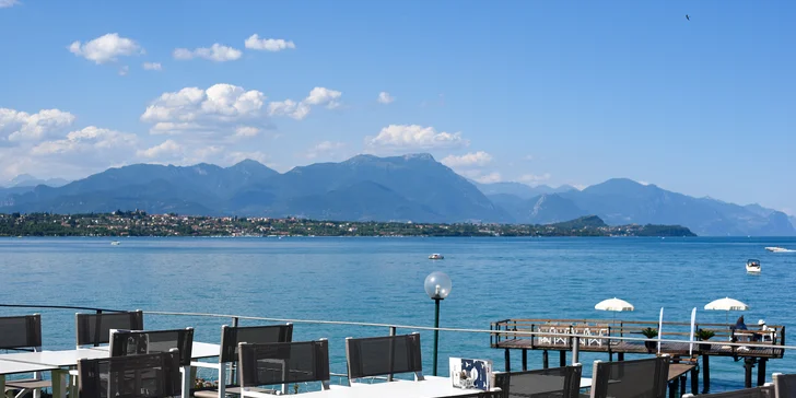 Lago di Garda: 4* hotel s bazénem hned u jezera, láhev vína a extra slevy pro delší pobyty