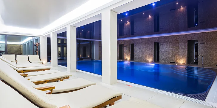 Vstup do wellness na zámku Lužec a dobroty pro děti i dospělé