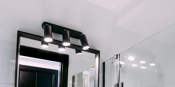 Rodinný spa resort u jezera Rożnowskieho: wellness, snídaně či polopenze, soukromá pláž