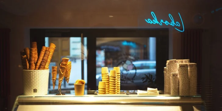 Gelato bubble dle výběru pro jedno či dva z rodinné zmrzlinárny na Žižkově