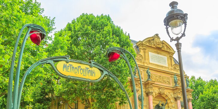 Výlet do Paříže: Montmartre, muzeum voskových figurín, dům parfémů i Eiffelovka z paluby lodi