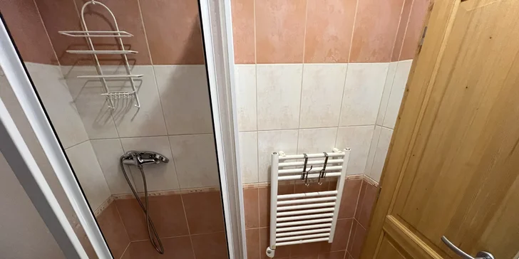 Penzion v Bedřichově: možnost 120minutového vstupu do sauny, snídaně i výlety