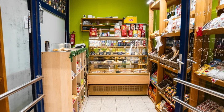 500 g zmrzliny dle výběru s sebou: dvě příchutě dle denní nabídky a 5 kornoutů k tomu