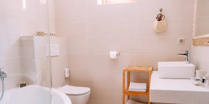 Relax v Rajeckých Teplicích u lázní se snídaní či polopenzí