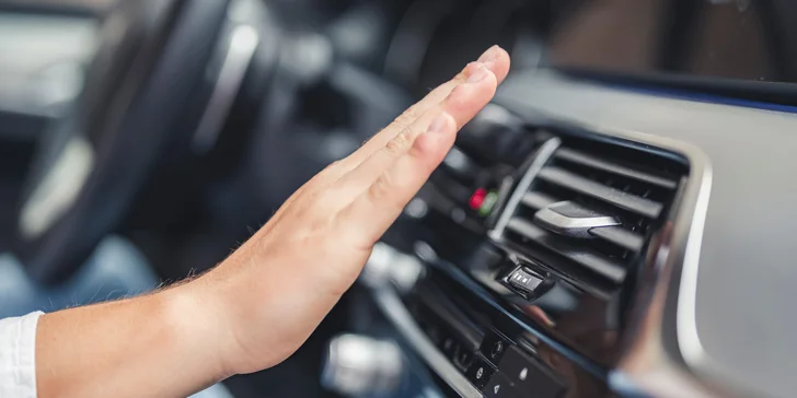 Kompletní servis klimatizace ve vašem voze včetně chladiva typu R134A