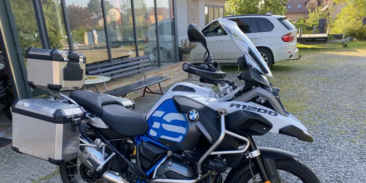 Pronájem motorky BMW R 1200 GS Adventure na den či víkend s neomezeným nájezdem