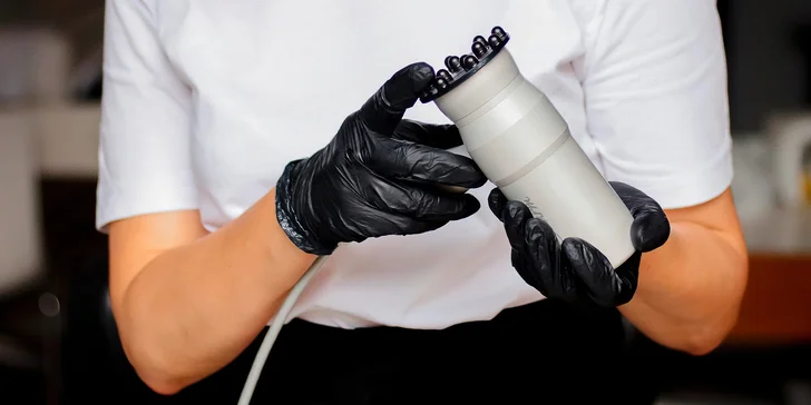 Kosmetické ošetření dle výběru: peeling, hydratace i lifting, proti akné i vráskám