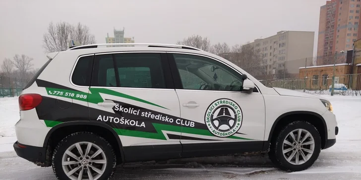 Poukaz na řidičský průkaz B nebo na motorku v hodnotě 2500 nebo 5000 Kč, zbytek doplatíte na místě