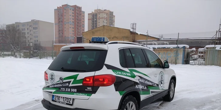 Poukaz na řidičský průkaz B nebo na motorku v hodnotě 2500 nebo 5000 Kč, zbytek doplatíte na místě