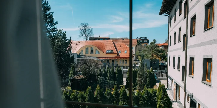 Exkluzivní dovolená v penzionu uprostřed Rajeckých Teplic se snídaní nebo polopenzí