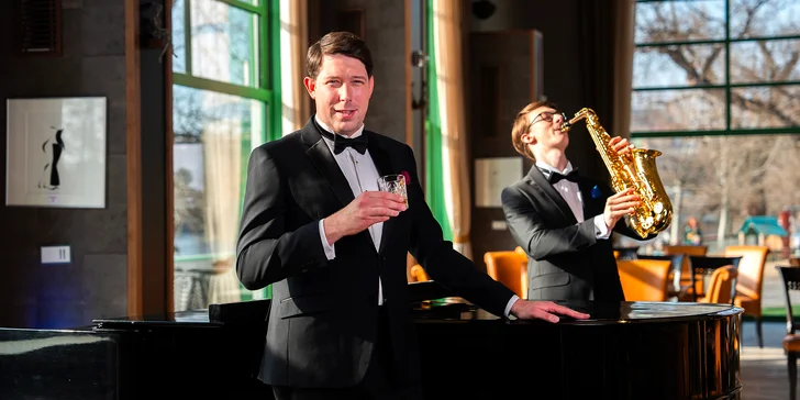 Sinatra Tribute: koncert s hity Franka Sinatry i tříchodová večeře a nápoje v krásném prostředí Mánesu