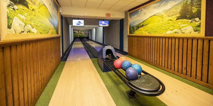 1 hodina bowlingu až pro 6 lidí: čtveřice drah na výběr