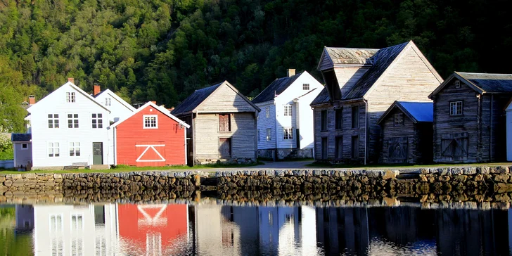 Do Norska za vodopády, ledovci a fjordy: letecky, s ubytováním, večeřemi a průvodcem