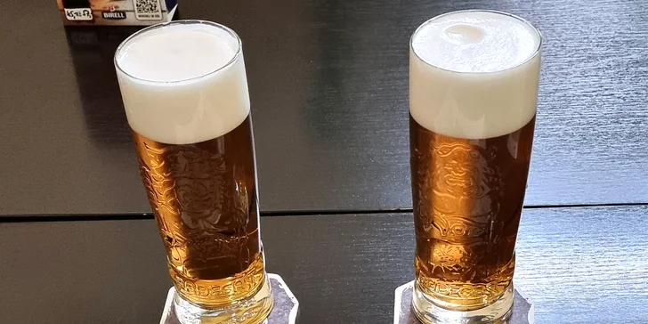Domácí utopenci s chlebem a čepované pivo Radegast pro 2 nebo 4 osoby