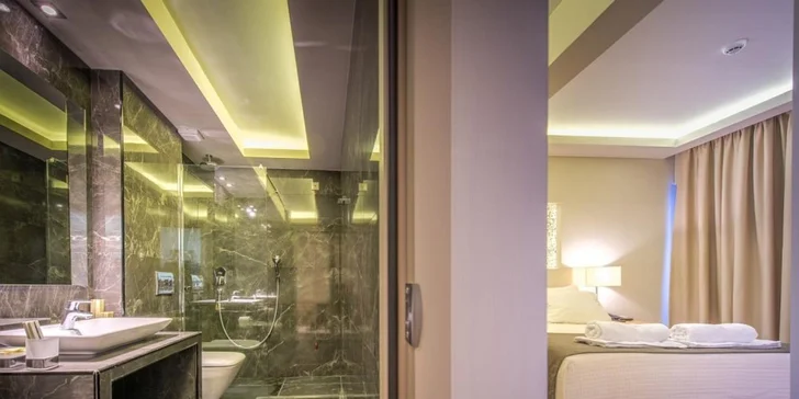 Letecky na Zakynthos: 5* hotel Azure Resort s all inclusive, bazénem a animačním programem