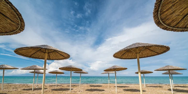 Letecky na Zakynthos: 5* hotel Azure Resort s all inclusive, bazénem a animačním programem