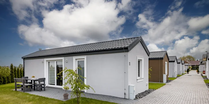 Rodinný pobyt u Energylandie: domek pro 6 osob s wellness zónou, vstup do zábavního Fantazja Parku