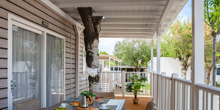 Rodinný resort u Jadranu: bez stravy nebo až plná penze, bazén a písečná pláž