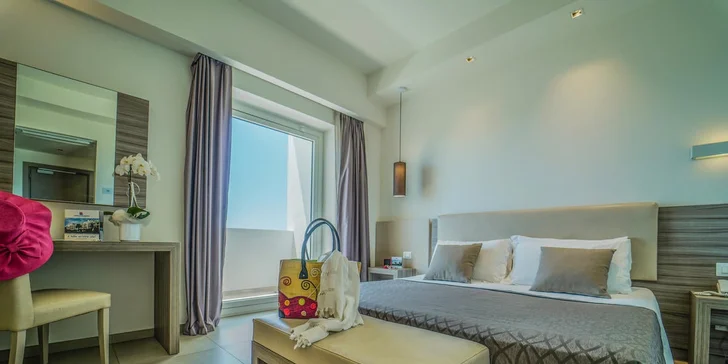 Letecky do Kalábrie: 7 nocí ve 4* hotelu Santa Caterina Village Resort & Spa s plnou penzí plus