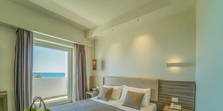 Letecky do Kalábrie: 7 nocí ve 4* hotelu Santa Caterina Village Resort & Spa s plnou penzí plus