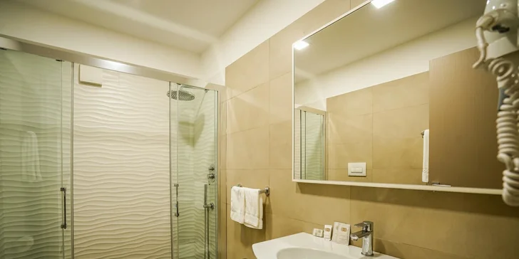 Letecky do Kalábrie: 7 nocí ve 4* hotelu Santa Caterina Village Resort & Spa s plnou penzí plus